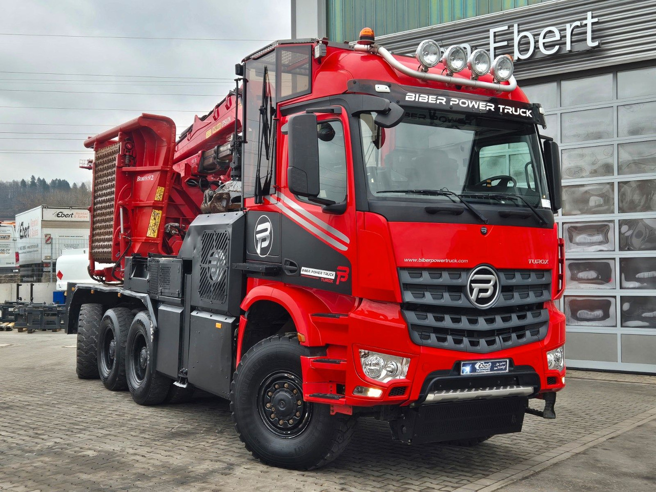 Mercedes-Benz TUROX 8x8 Eschlböck Biber 92 Holzhacker / 1.512h - Xe chở gỗ, Xe cẩu tự hành: hình 4 Mercedes-Benz TUROX 8x8 Eschlböck Biber 92 Holzhacker / 1.512h - Xe chở gỗ, Xe cẩu tự hành: hình 4