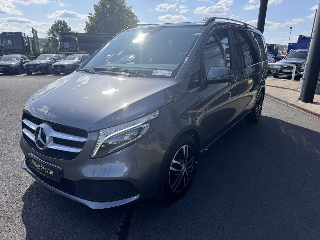 Mercedes-Benz V 220 d EDITION Liege-Paket AHK2,5 LED DAB MBUX - Xe van chở khách: hình 3 Mercedes-Benz V 220 d EDITION Liege-Paket AHK2,5 LED DAB MBUX - Xe van chở khách: hình 3