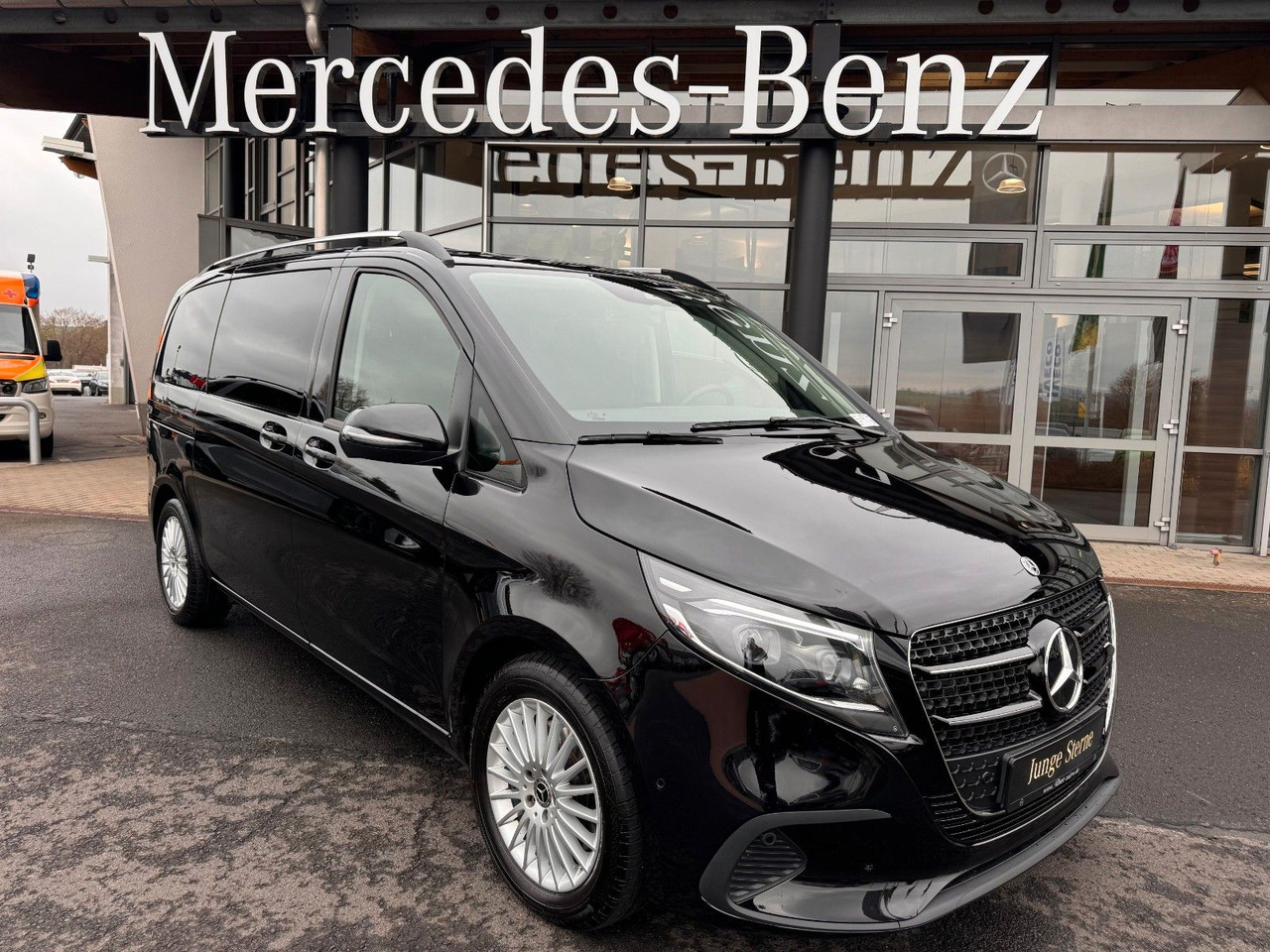 Mercedes-Benz V 220 d STYLE K Liege-Paket AHK2,5 DISTRONIC - Xe wagon: hình 1 Mercedes-Benz V 220 d STYLE K Liege-Paket AHK2,5 DISTRONIC - Xe wagon: hình 1