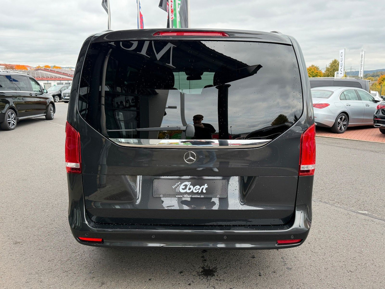 Mercedes-Benz V 250 AVANTGARDE ED AHK Tisch 6Sitze - Xe wagon: hình 5 Mercedes-Benz V 250 AVANTGARDE ED AHK Tisch 6Sitze - Xe wagon: hình 5
