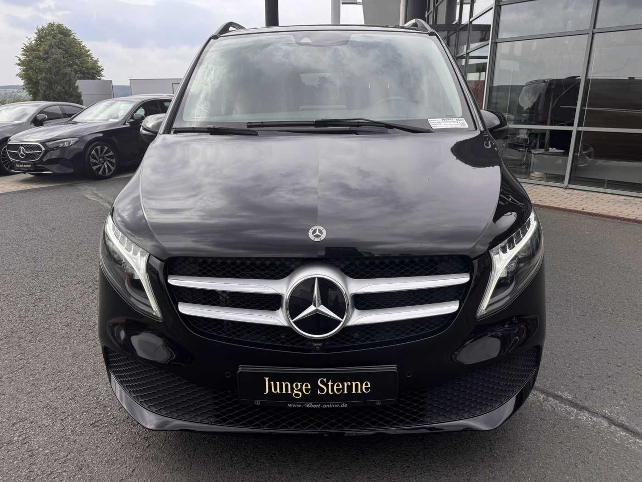 Mercedes-Benz V 300 d 4MATIC AVA 3430 AHK2,5 DISTRONIC 360 - Xe van chở khách: hình 2 Mercedes-Benz V 300 d 4MATIC AVA 3430 AHK2,5 DISTRONIC 360 - Xe van chở khách: hình 2