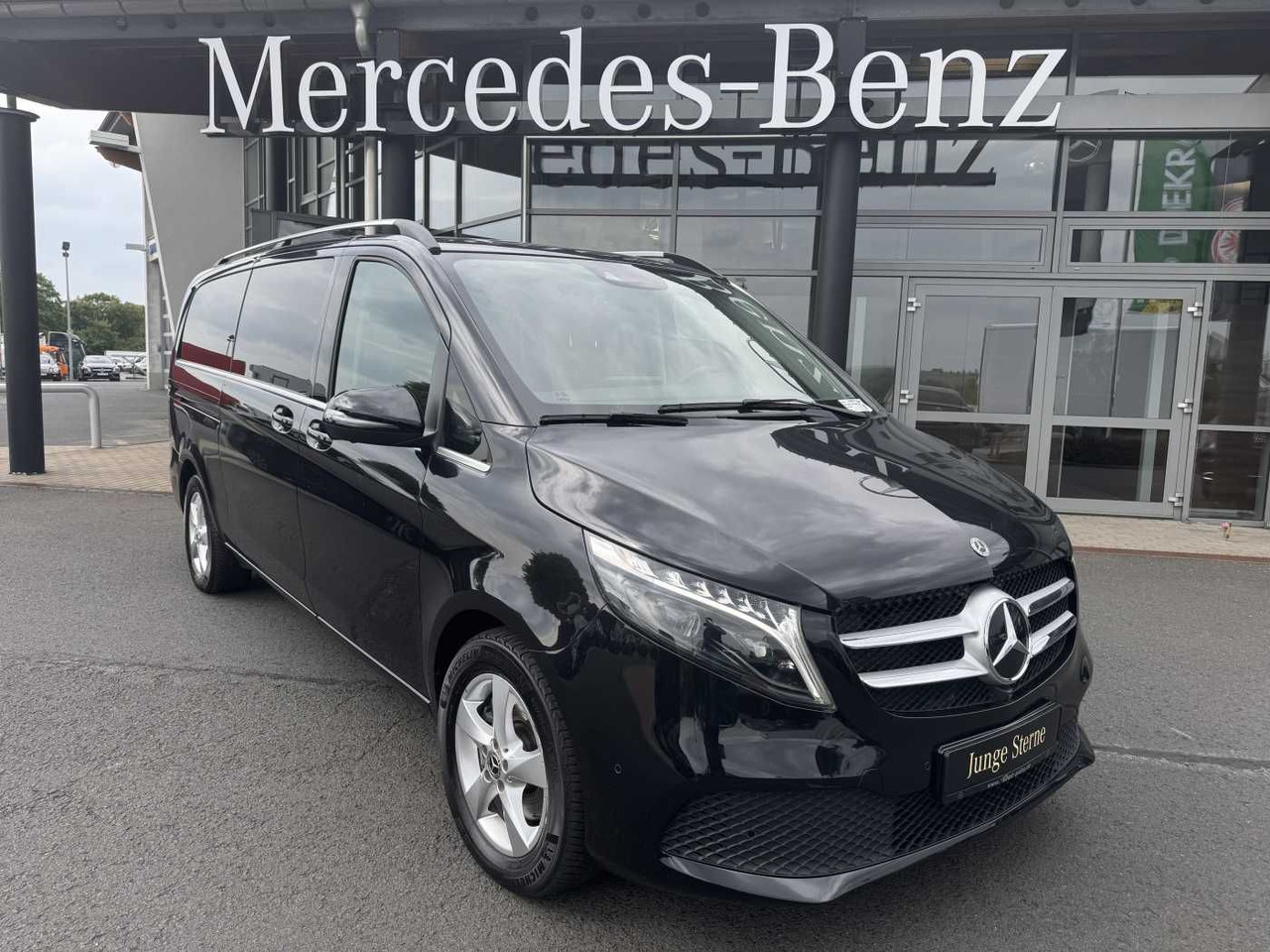 Mercedes-Benz V 300 d 4MATIC AVA 3430 AHK2,5 DISTRONIC 360 - Xe van chở khách: hình 1 Mercedes-Benz V 300 d 4MATIC AVA 3430 AHK2,5 DISTRONIC 360 - Xe van chở khách: hình 1