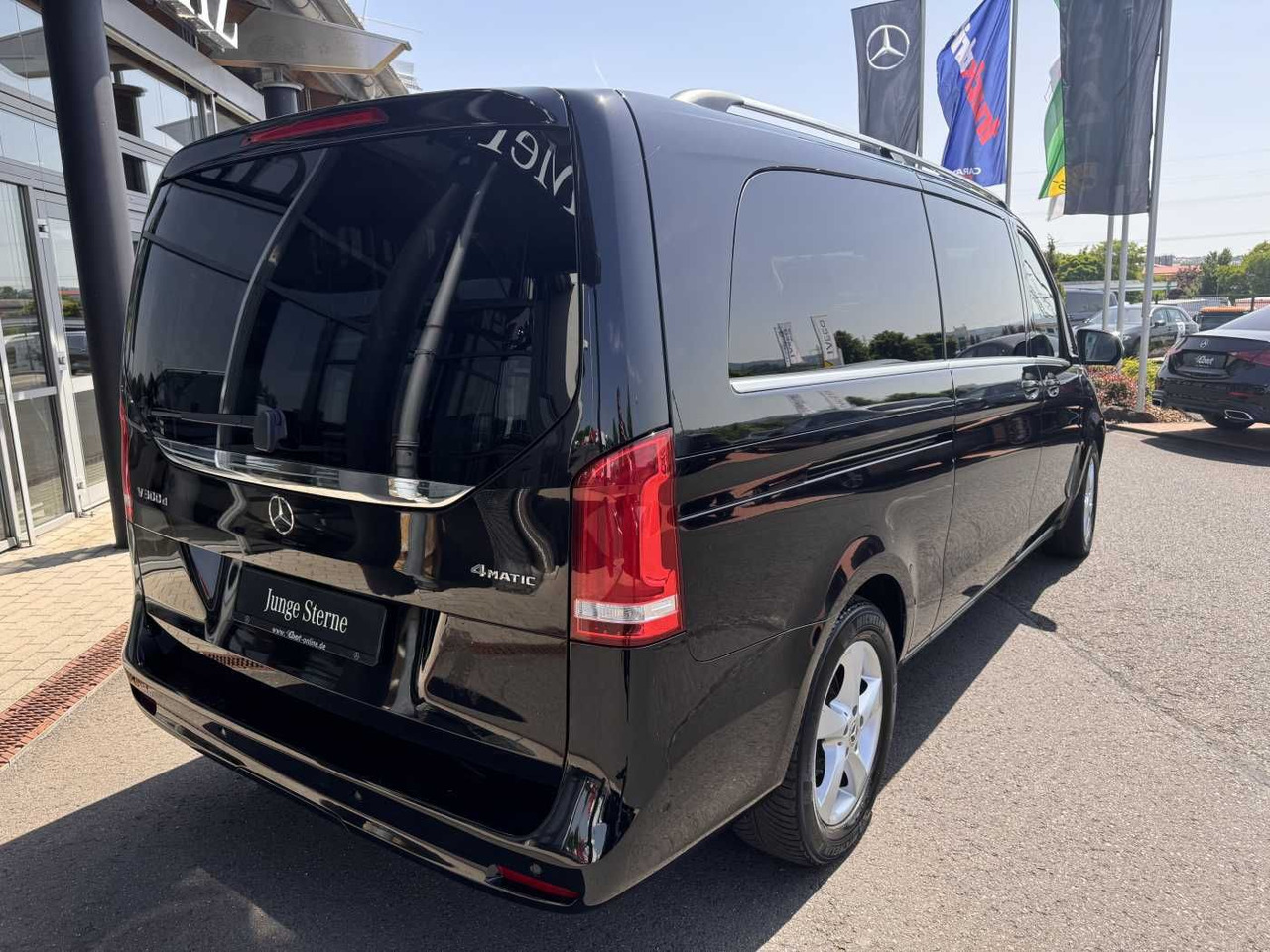 Mercedes-Benz V 300 d 4MATIC AVA 3430 AHK2,5 DISTRONIC 360 - Xe van chở khách: hình 4 Mercedes-Benz V 300 d 4MATIC AVA 3430 AHK2,5 DISTRONIC 360 - Xe van chở khách: hình 4