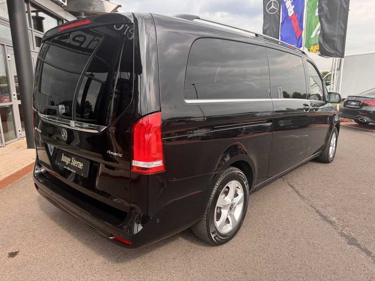 Mercedes-Benz V 300 d 4MATIC AVA 3430 AHK2,5 DISTRONIC 360 - Xe van chở khách: hình 4 Mercedes-Benz V 300 d 4MATIC AVA 3430 AHK2,5 DISTRONIC 360 - Xe van chở khách: hình 4
