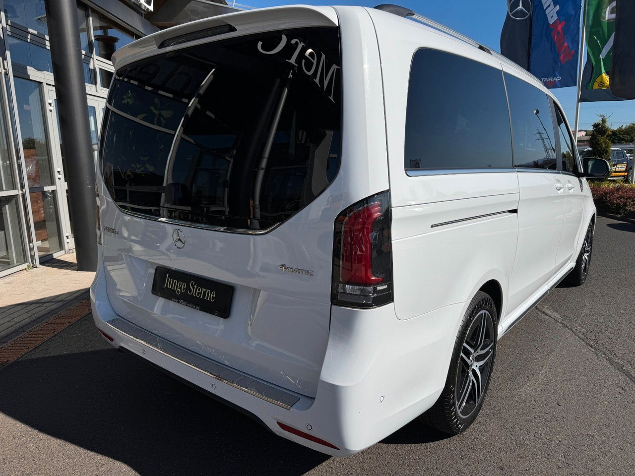 Mercedes-Benz V 300 d 4MATIC EXCLUSIVE AMG Tische AHK2,5to - Xe wagon: hình 4 Mercedes-Benz V 300 d 4MATIC EXCLUSIVE AMG Tische AHK2,5to - Xe wagon: hình 4