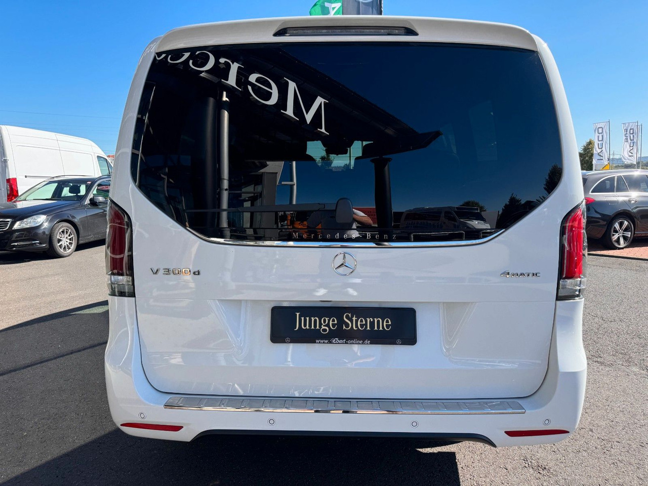 Mercedes-Benz V 300 d 4MATIC EXCLUSIVE AMG Tische AHK2,5to - Xe wagon: hình 5 Mercedes-Benz V 300 d 4MATIC EXCLUSIVE AMG Tische AHK2,5to - Xe wagon: hình 5