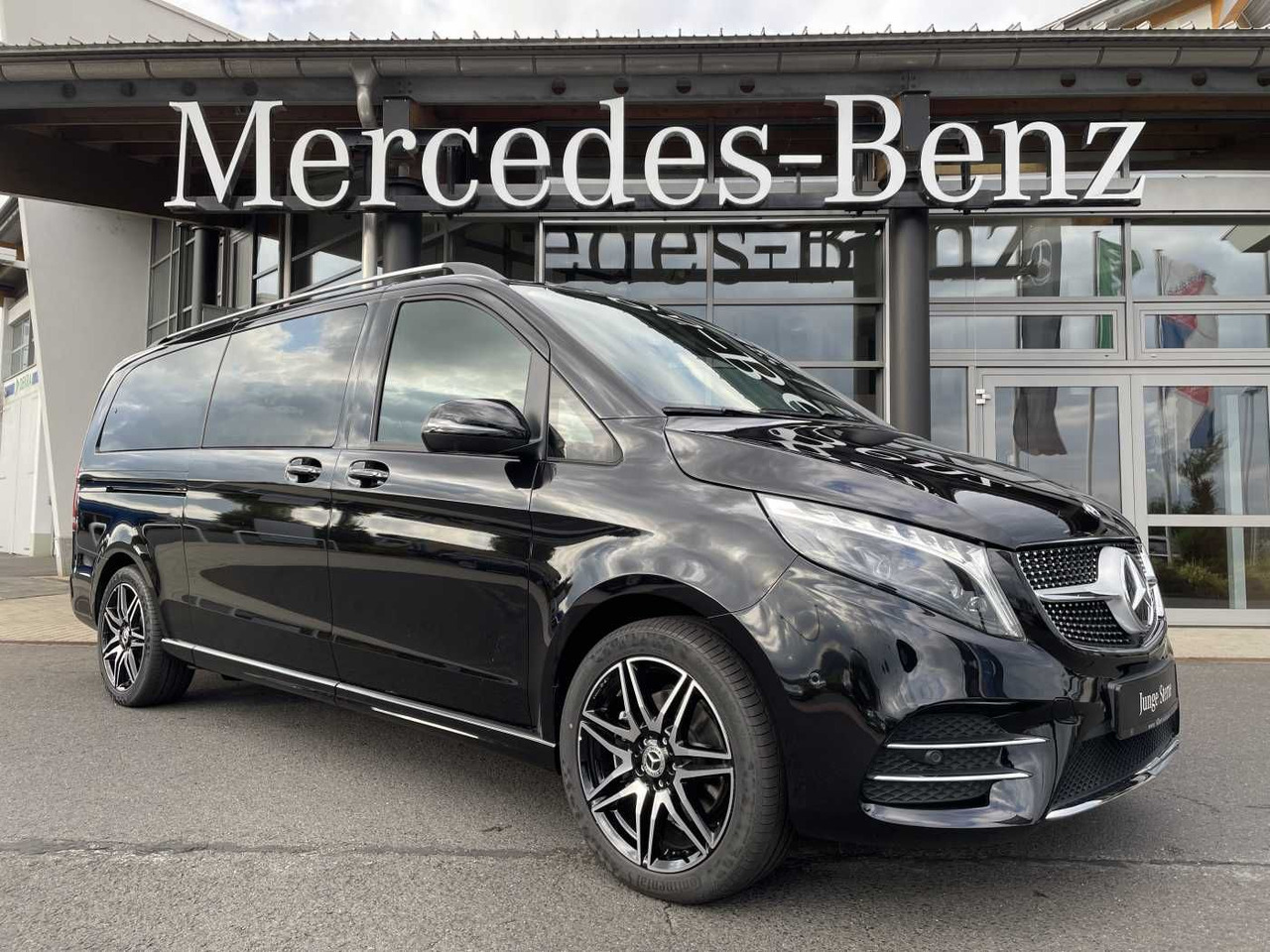 Mercedes-Benz V 300 d AVA 4MATIC AMG Kühlschrank AIRMATIC - Xe hơi: hình 1 Mercedes-Benz V 300 d AVA 4MATIC AMG Kühlschrank AIRMATIC - Xe hơi: hình 1