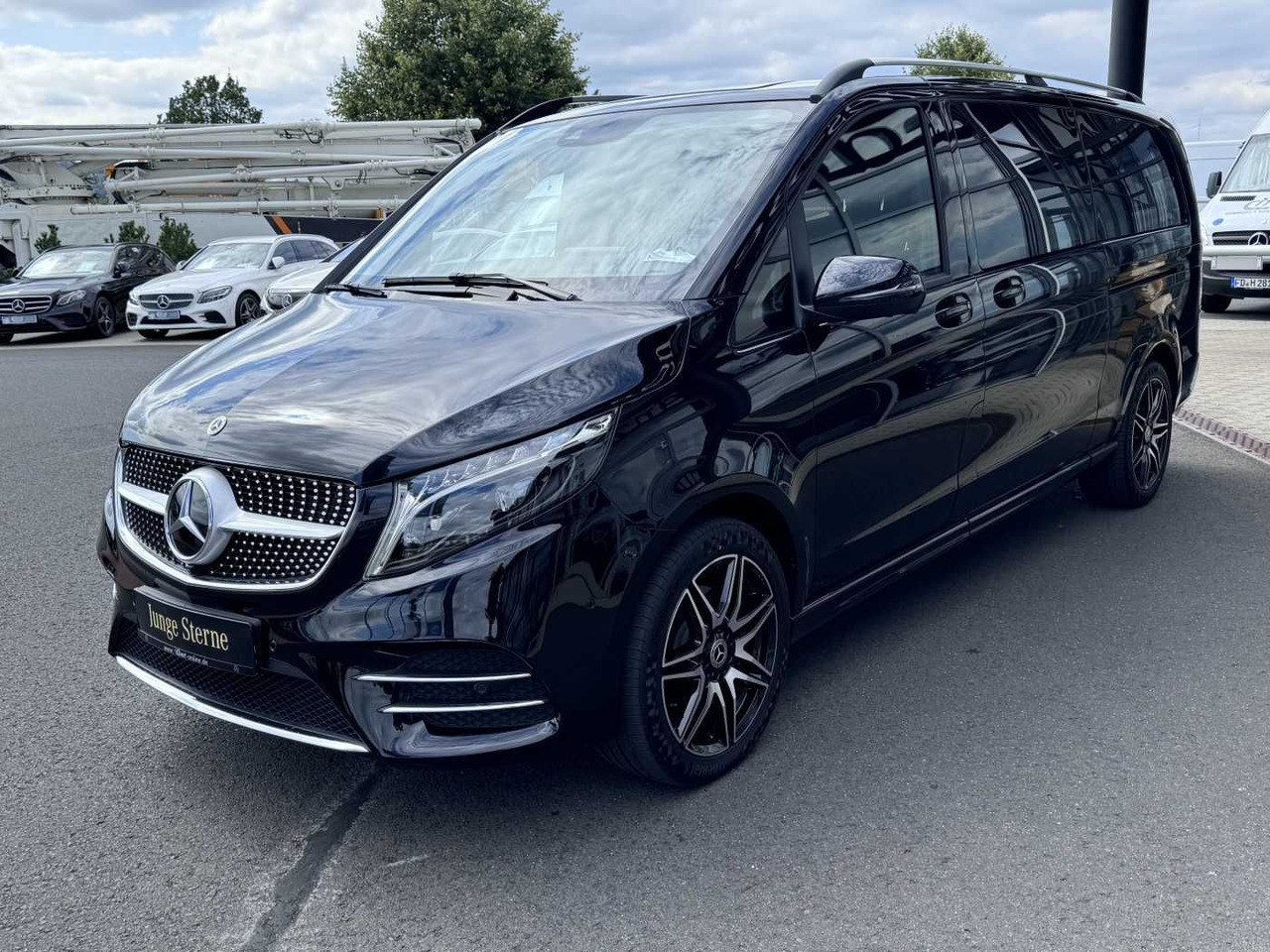 Mercedes-Benz V 300 d AVA AMG 4MATIC AIRMATIC Sitzklima el Tür - Xe van chở khách: hình 3 Mercedes-Benz V 300 d AVA AMG 4MATIC AIRMATIC Sitzklima el Tür - Xe van chở khách: hình 3