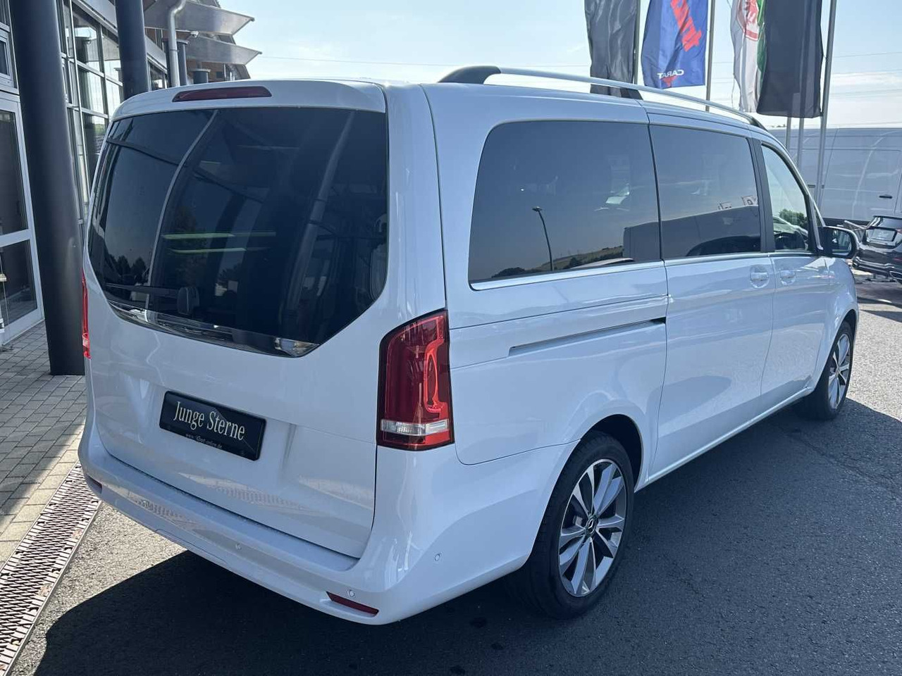 Mercedes-Benz V 300 d AVA ED 6Sitze Burmester 360Kamera el Tür - Xe hơi: hình 4 Mercedes-Benz V 300 d AVA ED 6Sitze Burmester 360Kamera el Tür - Xe hơi: hình 4