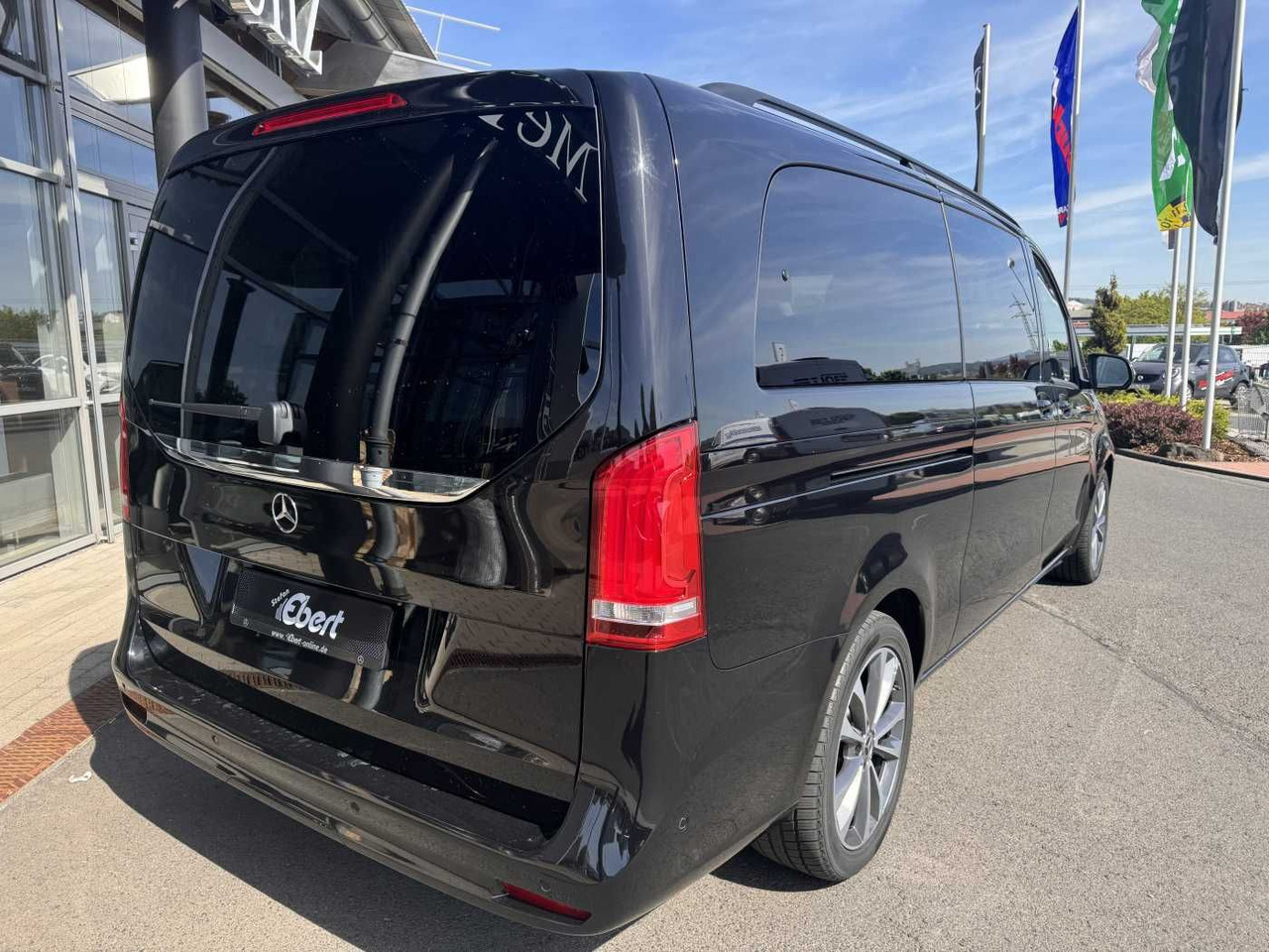 Mercedes-Benz V 300 d AVA Extralang AIRMATIC Standheiz 360Kam - Xe van chở khách: hình 4 Mercedes-Benz V 300 d AVA Extralang AIRMATIC Standheiz 360Kam - Xe van chở khách: hình 4