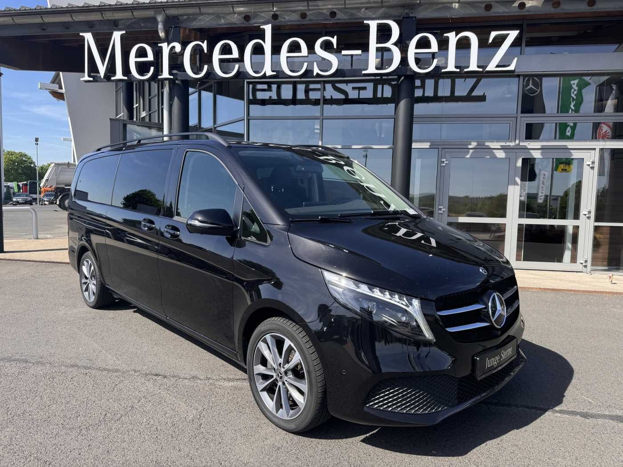 Mercedes-Benz V 300 d AVA Extralang AIRMATIC Standheiz 360Kam - Xe van chở khách: hình 1 Mercedes-Benz V 300 d AVA Extralang AIRMATIC Standheiz 360Kam - Xe van chở khách: hình 1