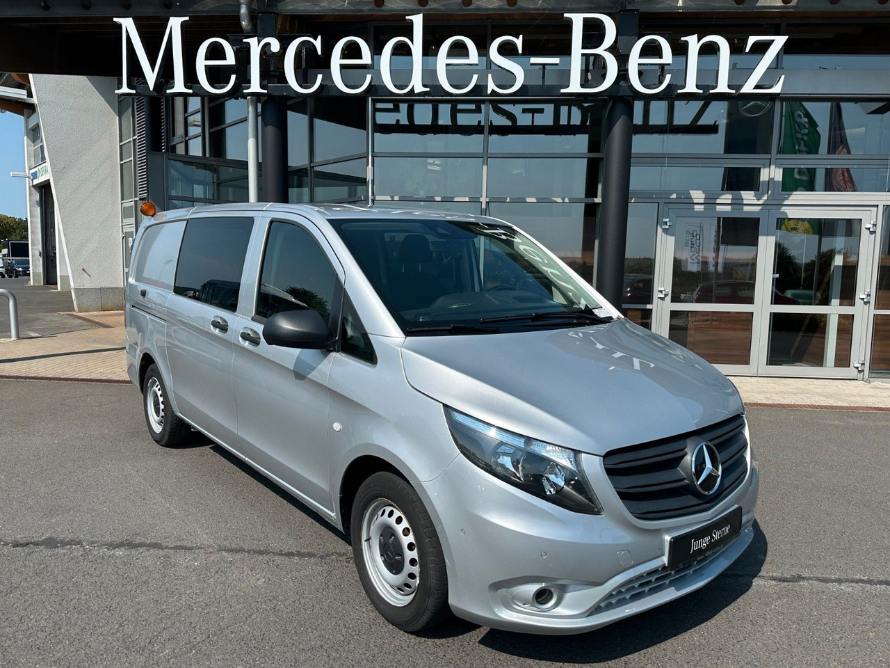Mercedes-Benz Vito 114 CDI Mixto Regal AHK Klima PARKTRONIC - Xe van nhỏ gọn: hình 1 Mercedes-Benz Vito 114 CDI Mixto Regal AHK Klima PARKTRONIC - Xe van nhỏ gọn: hình 1