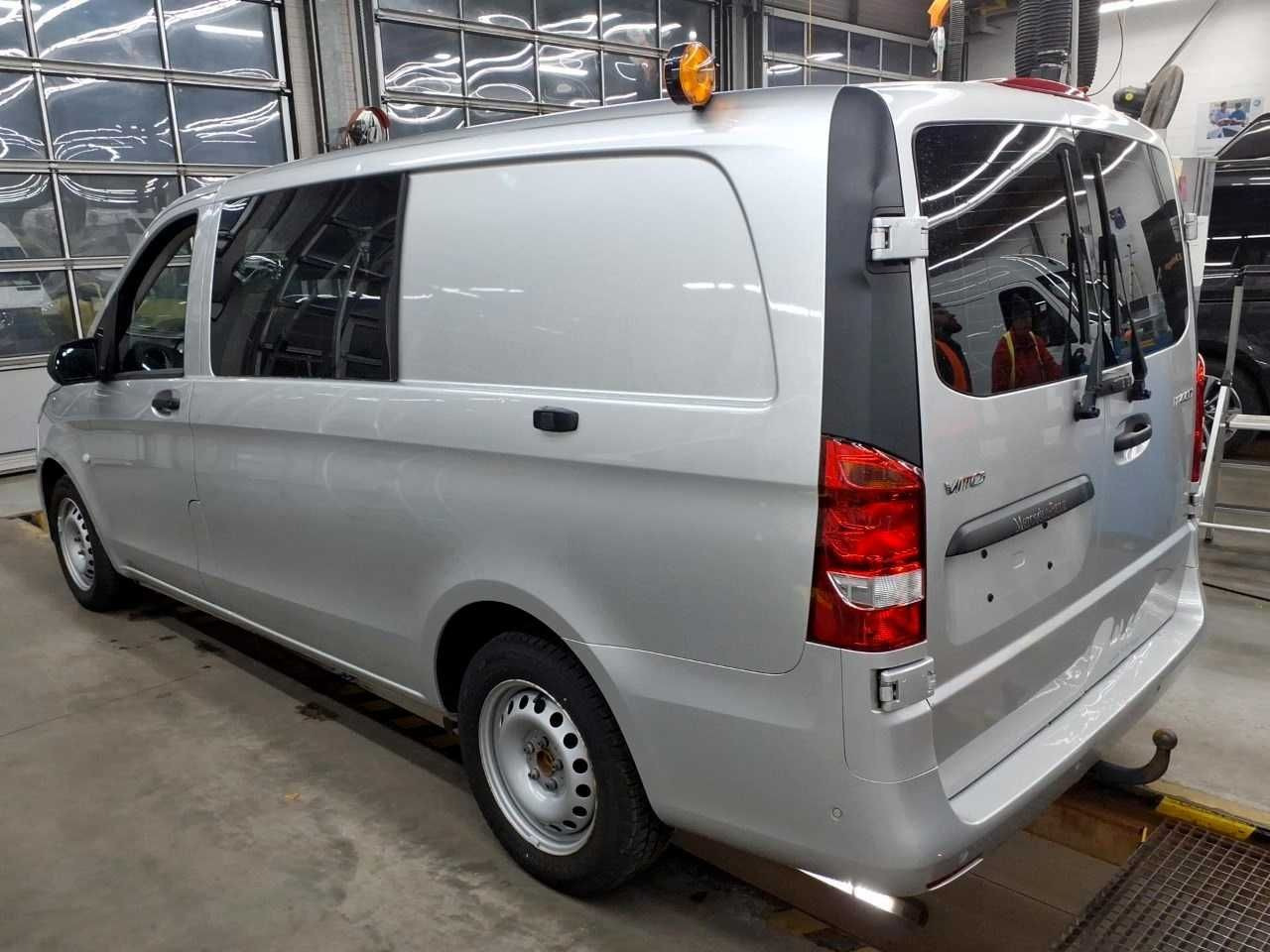 Mercedes-Benz Vito 114 CDI Mixto Regal AHK Klima PARKTRONIC - Xe van chở khách: hình 3 Mercedes-Benz Vito 114 CDI Mixto Regal AHK Klima PARKTRONIC - Xe van chở khách: hình 3