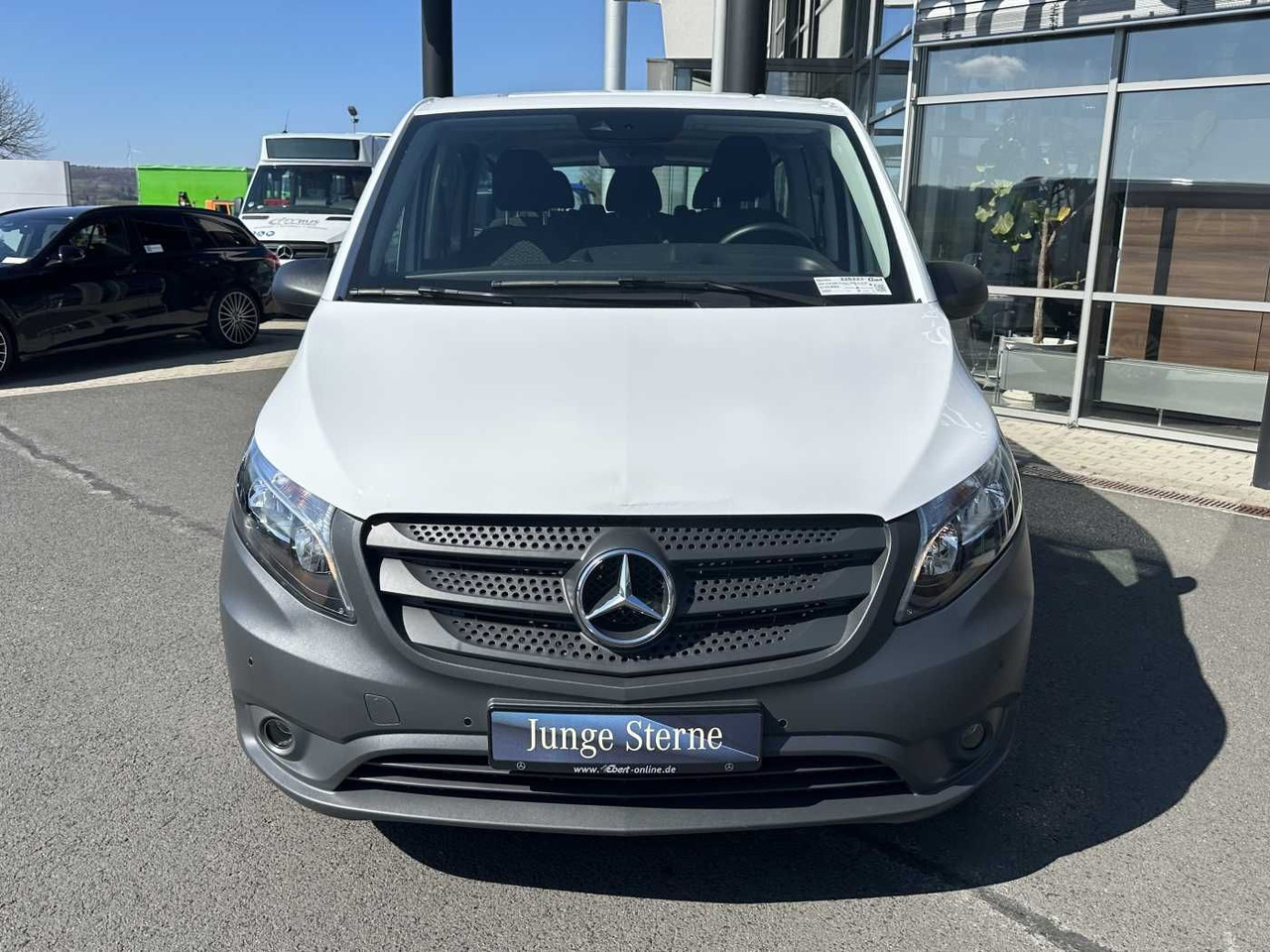 Mercedes-Benz Vito 114 CDI Tourer 8Sitze Klima Audio40 Kamera - Xe van chở khách: hình 2 Mercedes-Benz Vito 114 CDI Tourer 8Sitze Klima Audio40 Kamera - Xe van chở khách: hình 2