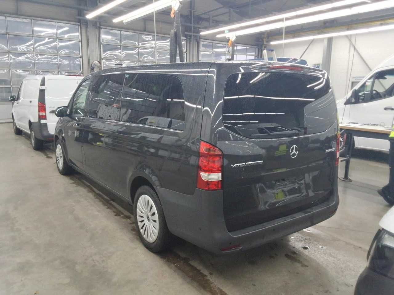 Mercedes-Benz Vito 116 CDI Tourer 2xKlima AHK Kamera Audio40 - Xe van chở khách: hình 4 Mercedes-Benz Vito 116 CDI Tourer 2xKlima AHK Kamera Audio40 - Xe van chở khách: hình 4