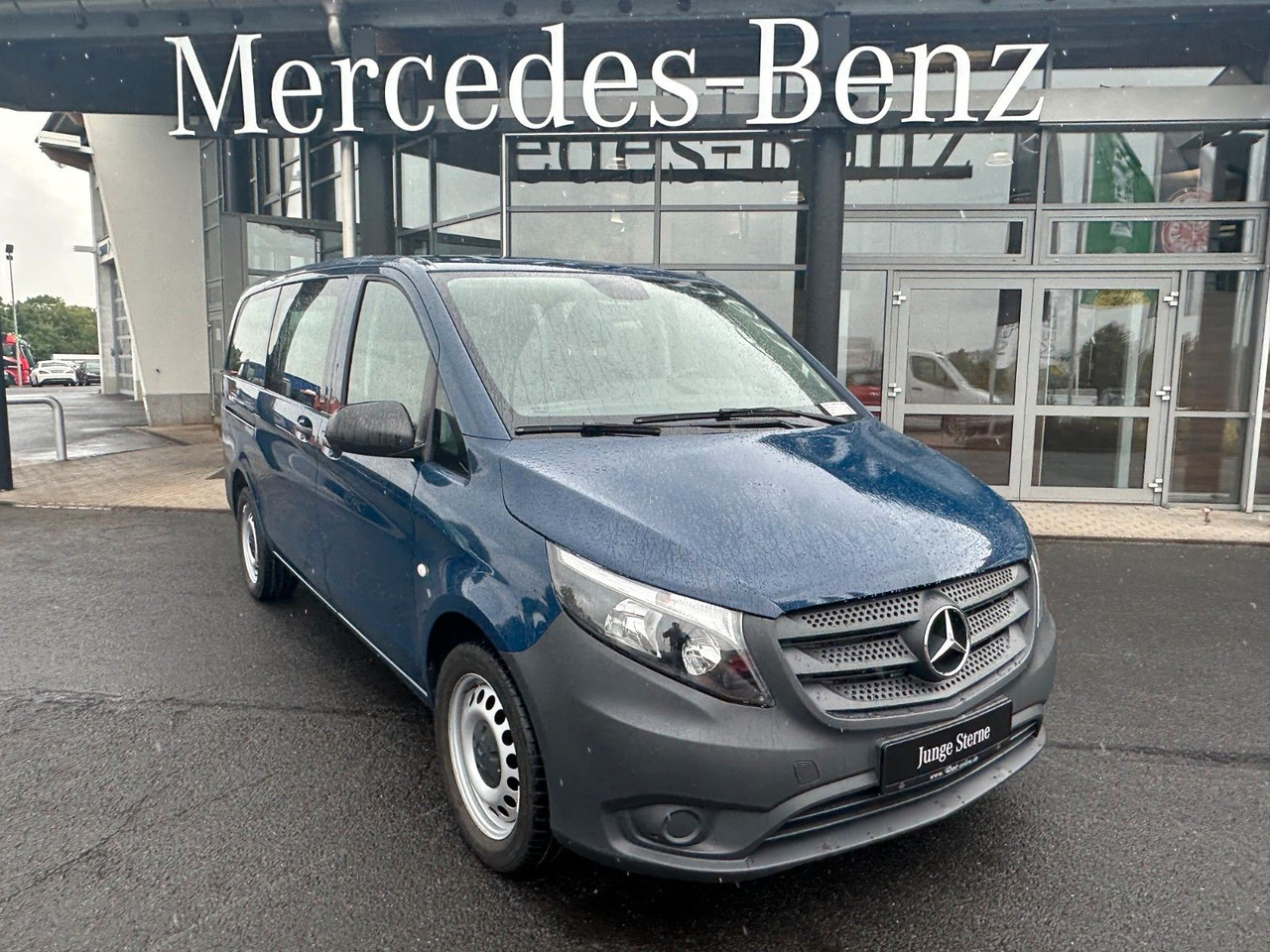 Mercedes-Benz Vito 119 CDI Tourer 3200 Klima AHK Tempomat - Xe van chở khách: hình 1 Mercedes-Benz Vito 119 CDI Tourer 3200 Klima AHK Tempomat - Xe van chở khách: hình 1