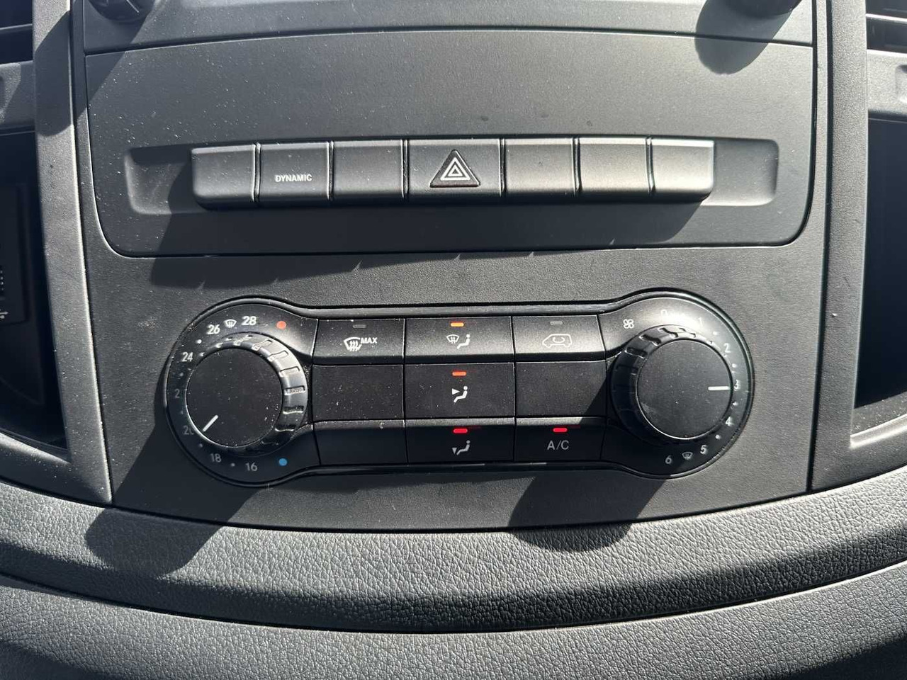 Xe van nhỏ gọn, Xe van điện Mercedes-Benz eVito 112 Klima Kamera Navi SHZ Tempomat: hình 15