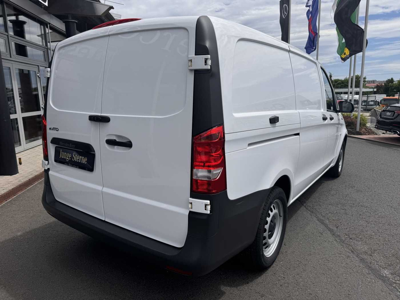 Mercedes-Benz eVito 112 Klima Kamera Navi SHZ Tempomat - Xe van nhỏ gọn, Xe van điện: hình 4 Mercedes-Benz eVito 112 Klima Kamera Navi SHZ Tempomat - Xe van nhỏ gọn, Xe van điện: hình 4