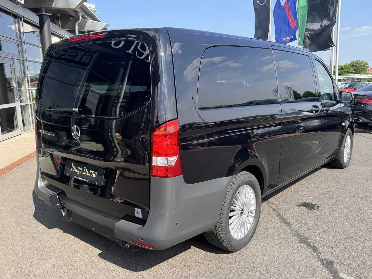 Mercedes-Benz eVito 129 Tourer Behinderten-/Rollstuhlrampe - Xe hơi: hình 5 Mercedes-Benz eVito 129 Tourer Behinderten-/Rollstuhlrampe - Xe hơi: hình 5