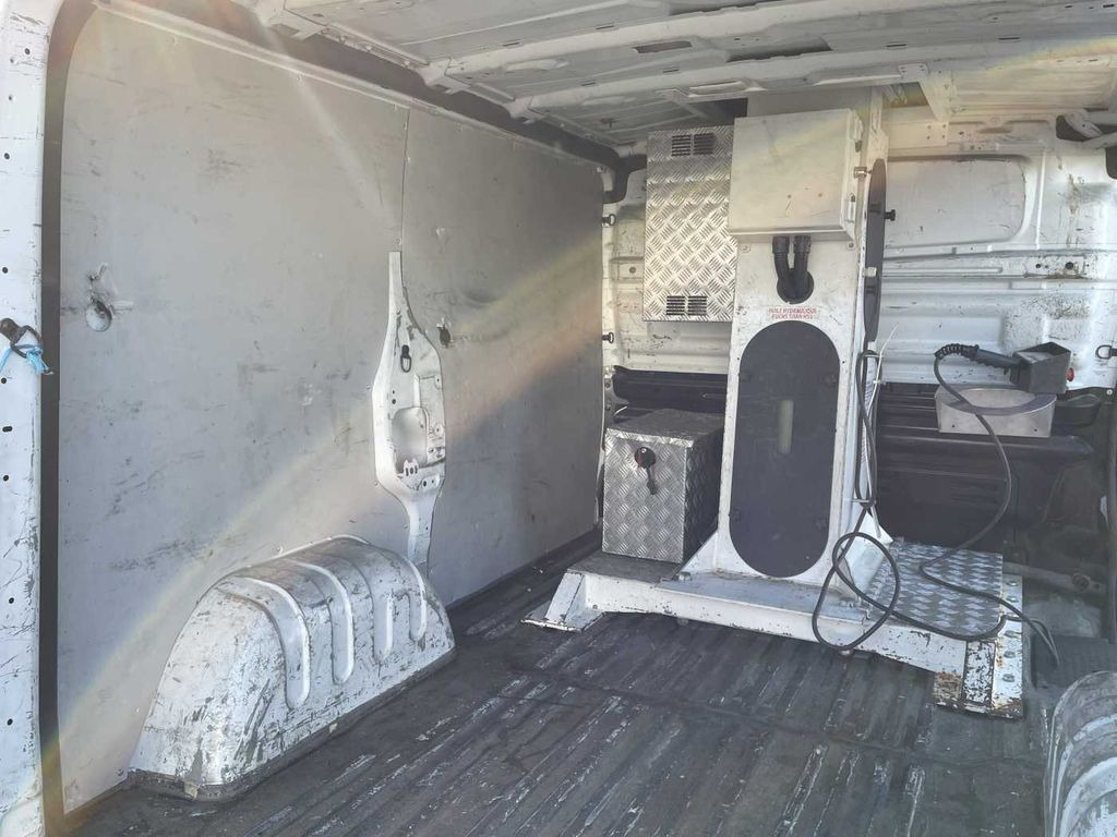 Nền bục trên không gắn trên xe tải, Xe tải nhỏ Renault Trafic dCi 120 L1H1 / TIME France ETL 21 8m Renault Trafic dCi 120 L1H1 / TIME France ETL 21 8m: hình 11 Nền bục trên không gắn trên xe tải, Xe tải nhỏ Renault Trafic dCi 120 L1H1 / TIME France ETL 21 8m Renault Trafic dCi 120 L1H1 / TIME France ETL 21 8m: hình 11