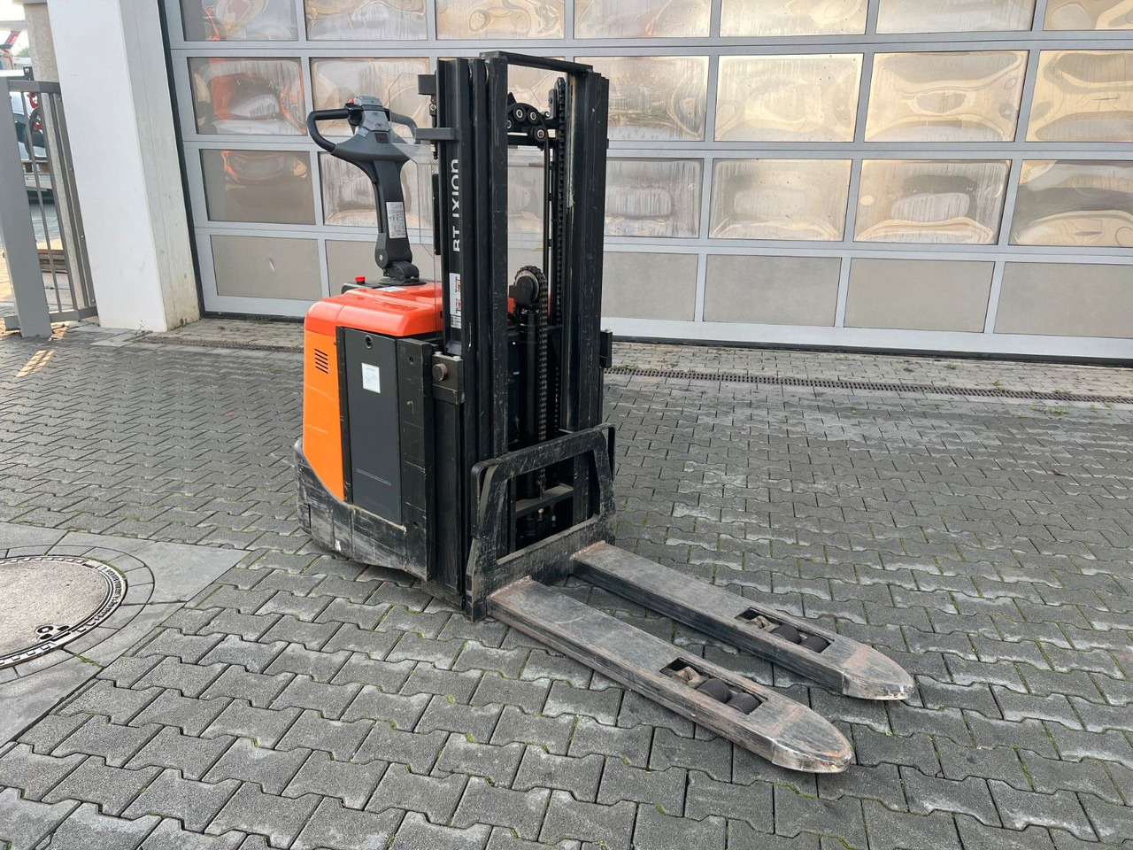 Máy xếp chồng Toyota SPE 125 L / nur 382h ! / Hochhubwagen /  3.350mm: hình 10 Máy xếp chồng Toyota SPE 125 L / nur 382h ! / Hochhubwagen /  3.350mm: hình 10