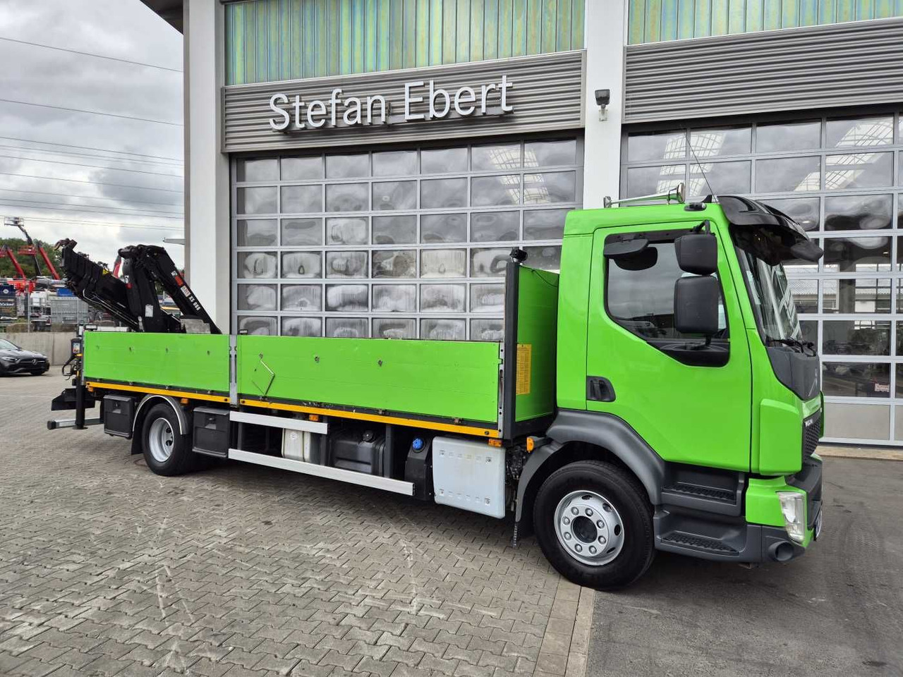 Volvo FL 42 R Kran Hiab XS 088 Funk bis 14 m! Kamera - Xe tải thùng lửng/ Phẳng, Xe cẩu tự hành: hình 5 Volvo FL 42 R Kran Hiab XS 088 Funk bis 14 m! Kamera - Xe tải thùng lửng/ Phẳng, Xe cẩu tự hành: hình 5