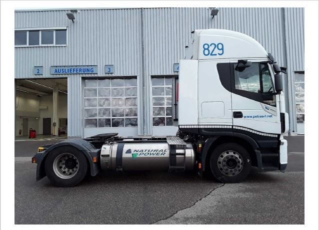 Iveco AS440S40T/P NG LNG Erdgas Intarder Iveco AS440S40T/P NG LNG Erdgas Intarder - Xe đầu kéo: hình 2 Iveco AS440S40T/P NG LNG Erdgas Intarder Iveco AS440S40T/P NG LNG Erdgas Intarder - Xe đầu kéo: hình 2
