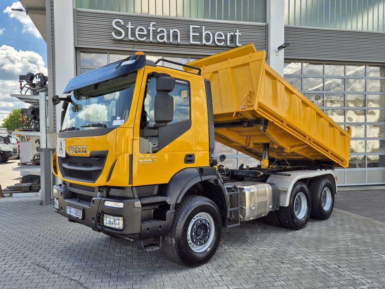 Iveco Trakker AD380T50 6x4 Kipper/SZM Wechselsystem - Xe đầu kéo: hình 1 Iveco Trakker AD380T50 6x4 Kipper/SZM Wechselsystem - Xe đầu kéo: hình 1