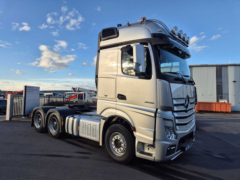 Mercedes-Benz Actros 2658 LS 6x4 Turbo Retarder 120t BigSpace - Xe đầu kéo: hình 4 Mercedes-Benz Actros 2658 LS 6x4 Turbo Retarder 120t BigSpace - Xe đầu kéo: hình 4