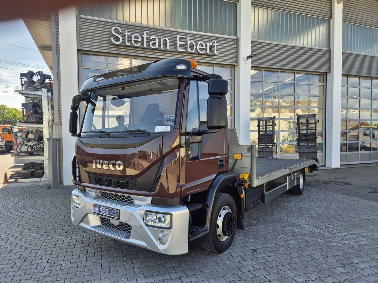 Iveco Eurocargo ML140E25/P Maschinentransporter Winde - Xe tải: hình 1 Iveco Eurocargo ML140E25/P Maschinentransporter Winde - Xe tải: hình 1