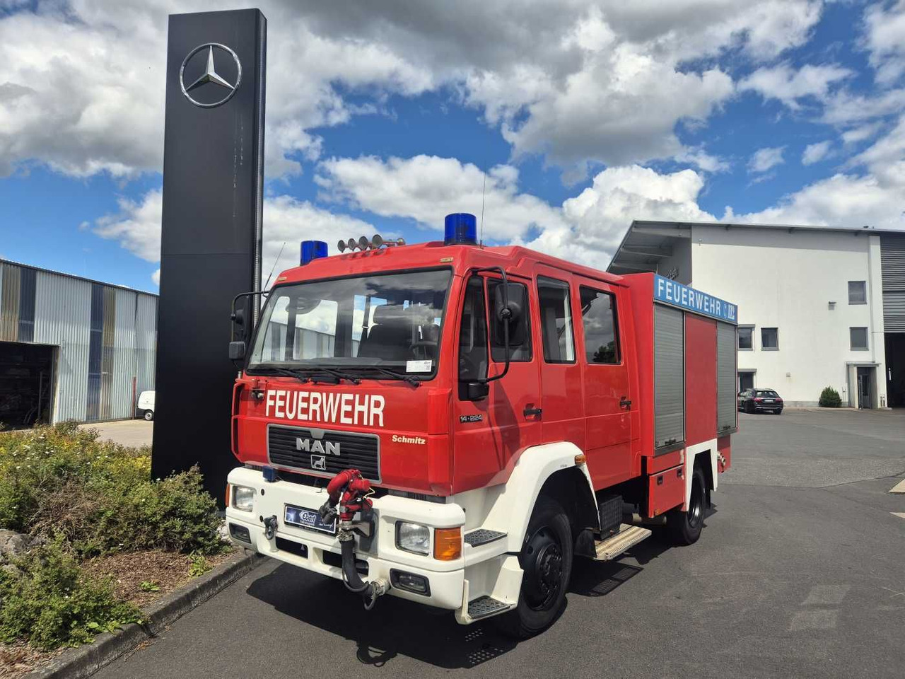 MAN 14.224 4x4 TLF 16/29 Tanklöschfahrzeug Feuerwehr - Xe tải: hình 1 MAN 14.224 4x4 TLF 16/29 Tanklöschfahrzeug Feuerwehr - Xe tải: hình 1
