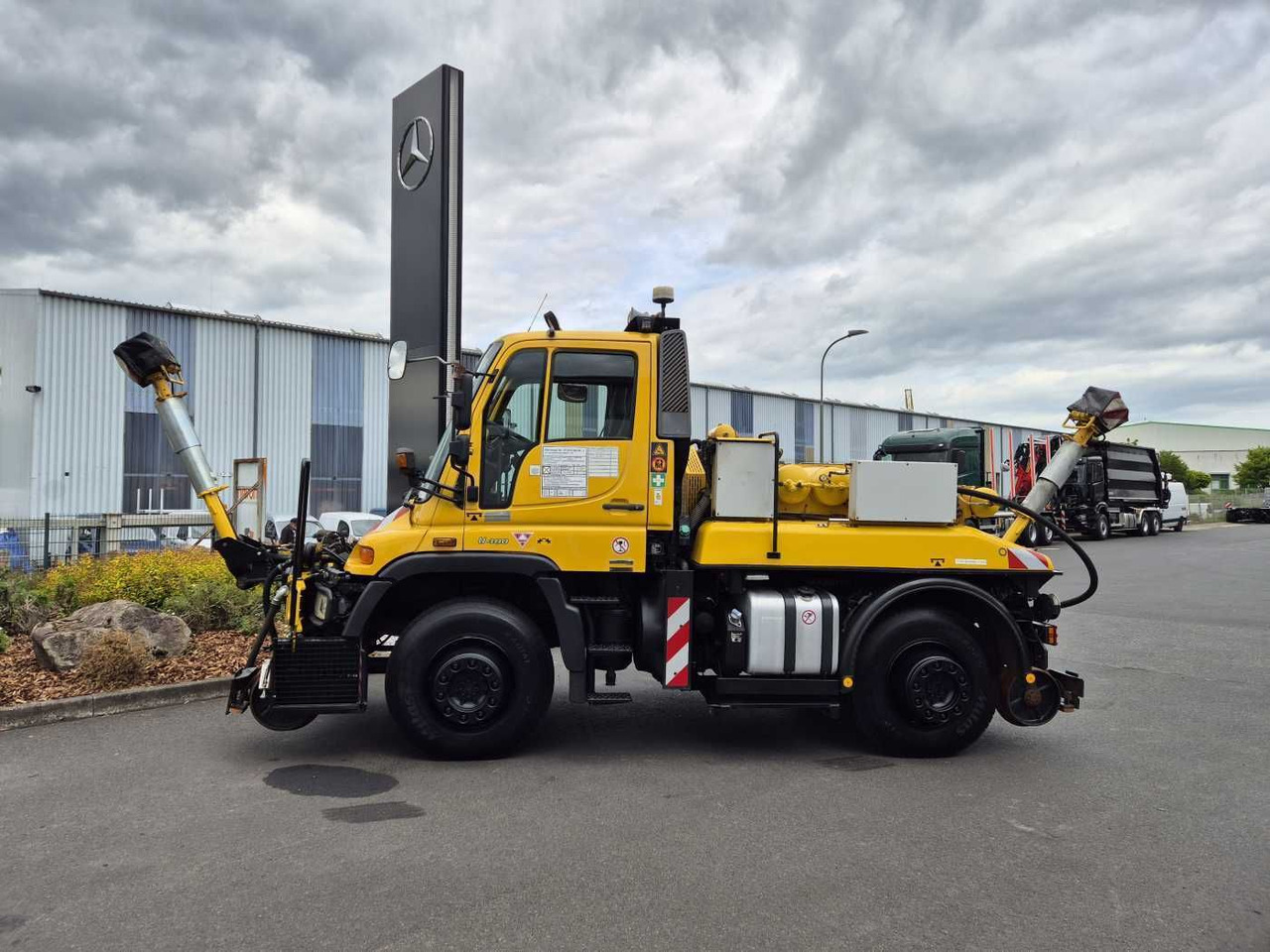 Unimog U400 4x4 Zweiwege ZAGRO 800t/52 Achsen Funk - Xe tải: hình 4 Unimog U400 4x4 Zweiwege ZAGRO 800t/52 Achsen Funk - Xe tải: hình 4