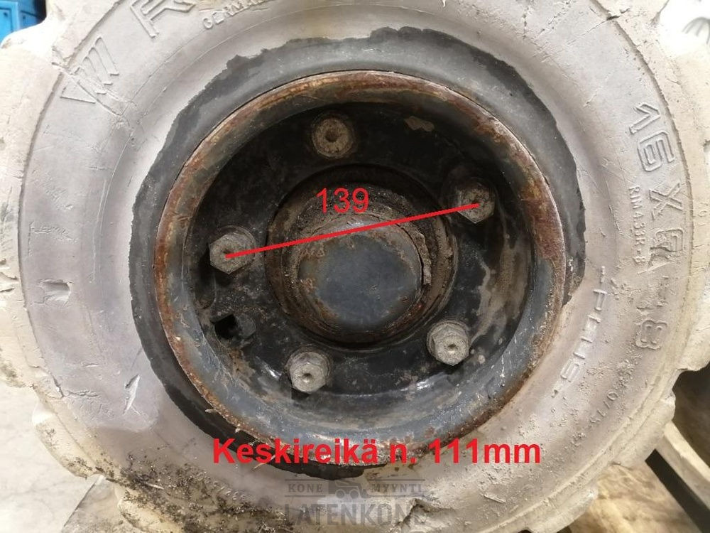 Trukin taka-akseli 16x6-8 valkoisilla renkailla - Trục sau cho Xe nâng: hình 2 Trukin taka-akseli 16x6-8 valkoisilla renkailla - Trục sau cho Xe nâng: hình 2