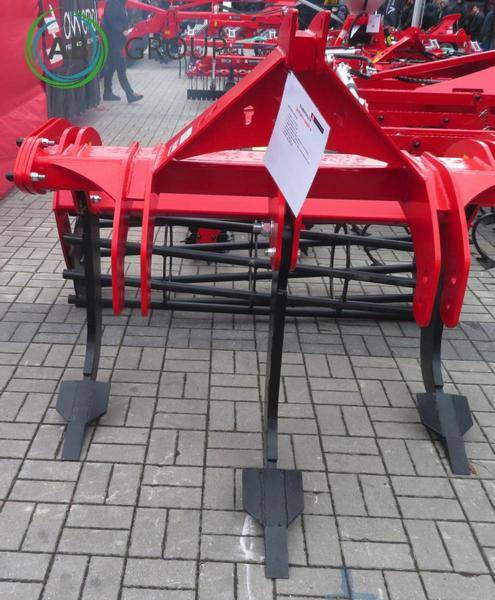 Awemak modular subsoiler Shorti (3 teeth) - Máy cày sâu: hình 1 Awemak modular subsoiler Shorti (3 teeth) - Máy cày sâu: hình 1