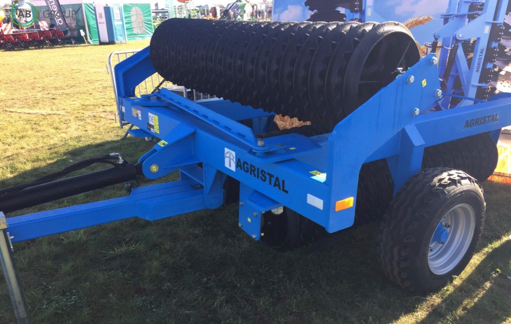 Cambridge hydraulically foldable roller 6.2 m 530 mm Agristal WUC - Con lăn ruộng: hình 1 Cambridge hydraulically foldable roller 6.2 m 530 mm Agristal WUC - Con lăn ruộng: hình 1
