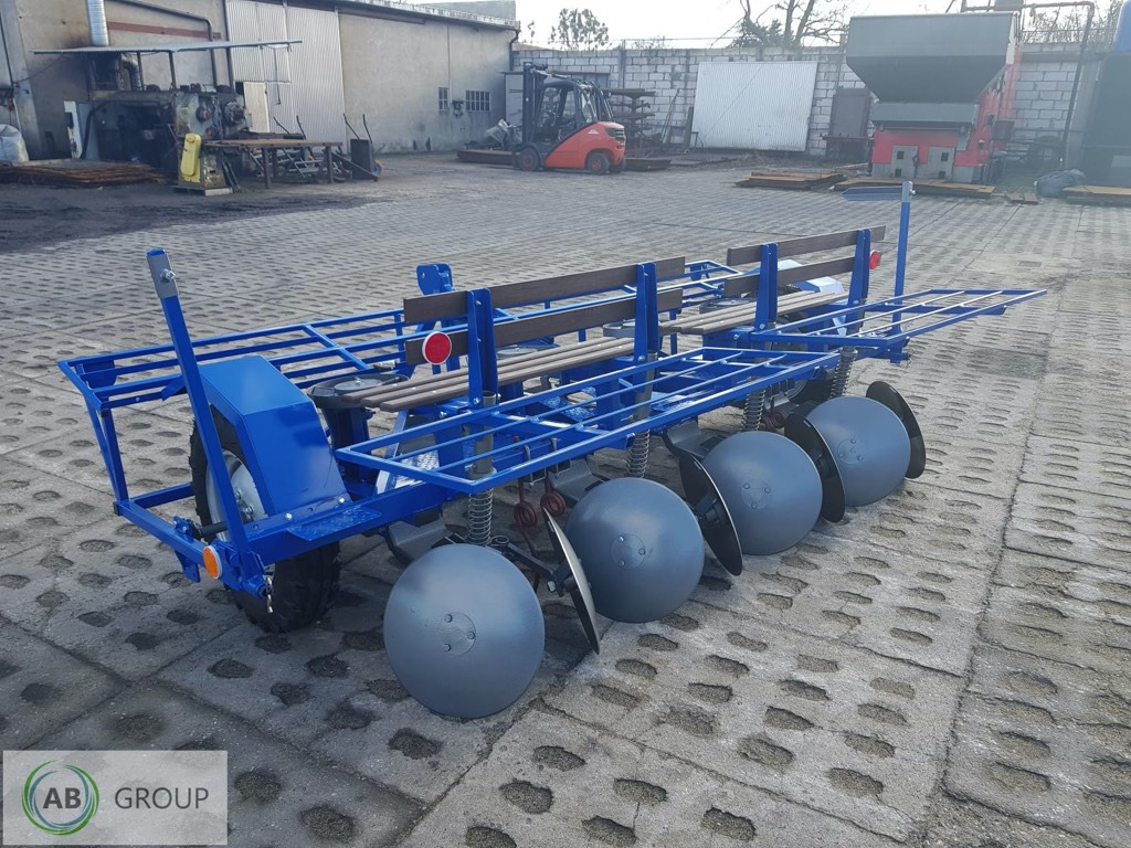 Kotło-Pol potato planter 4-rows - Máy trồng khoai tây: hình 1 Kotło-Pol potato planter 4-rows - Máy trồng khoai tây: hình 1