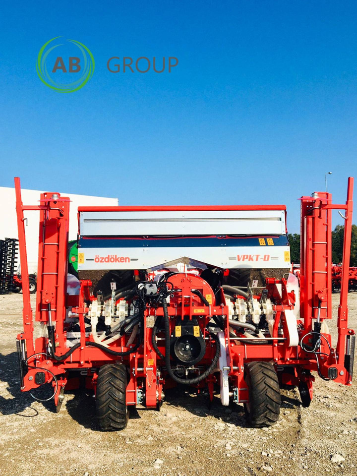 Ozdoken VPKT-DG8 eight-row pneumatic precision seeder with depth fertilization - Máy gieo hạt chính xác: hình 1 Ozdoken VPKT-DG8 eight-row pneumatic precision seeder with depth fertilization - Máy gieo hạt chính xác: hình 1