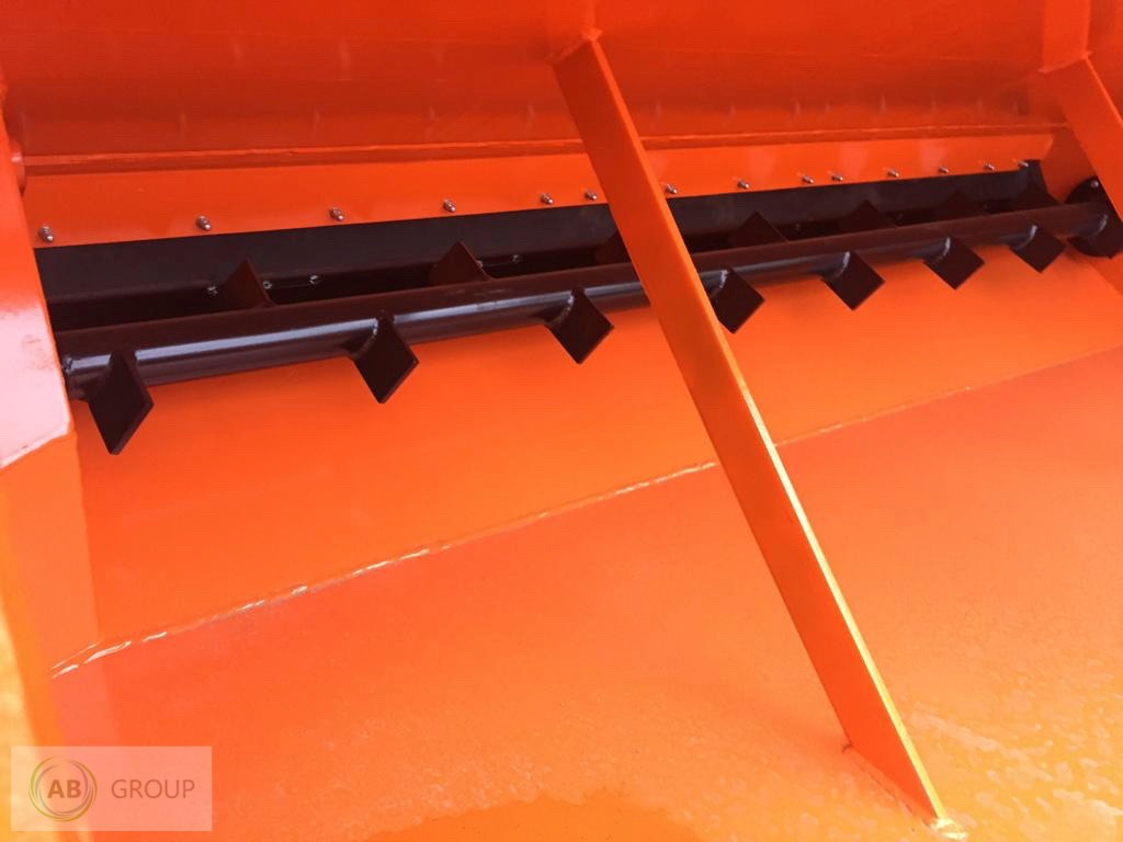Pomarol self-loading sand spreader PS150, 1.3 m - Máy dàn trải cát/ Muối: hình 2 Pomarol self-loading sand spreader PS150, 1.3 m - Máy dàn trải cát/ Muối: hình 2