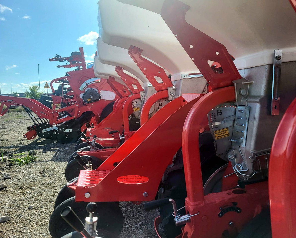 Six-row pneumatic precision seeder with depth fertilization Ozdoken VPKT-DG6 - Máy gieo hạt chính xác: hình 4 Six-row pneumatic precision seeder with depth fertilization Ozdoken VPKT-DG6 - Máy gieo hạt chính xác: hình 4
