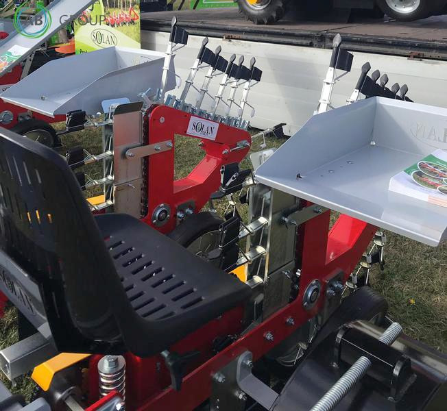 Solan S241-R semi-automatic grapple 2 row planter - Trang thiết bị gieo hạt: hình 2 Solan S241-R semi-automatic grapple 2 row planter - Trang thiết bị gieo hạt: hình 2