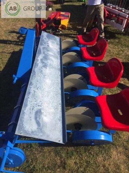 Taret seeding planter 4-rows - Trang thiết bị gieo hạt: hình 3 Taret seeding planter 4-rows - Trang thiết bị gieo hạt: hình 3