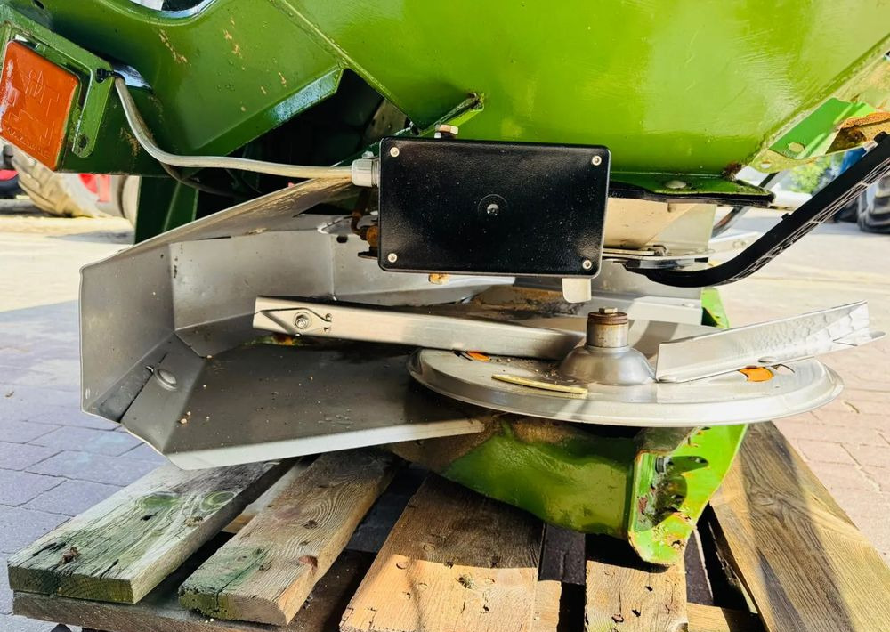 Amazone ZA-M maxiS - Máy rải phân bón: hình 2 Amazone ZA-M maxiS - Máy rải phân bón: hình 2