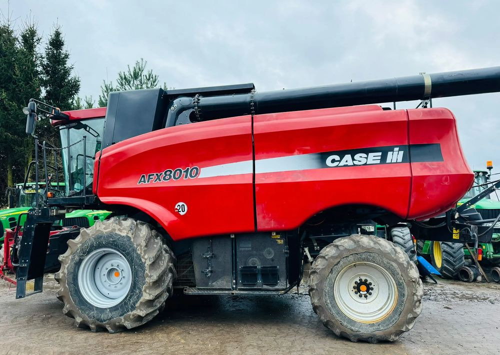 Case IH AFH 8010 - Máy gặt đập: hình 5 Case IH AFH 8010 - Máy gặt đập: hình 5