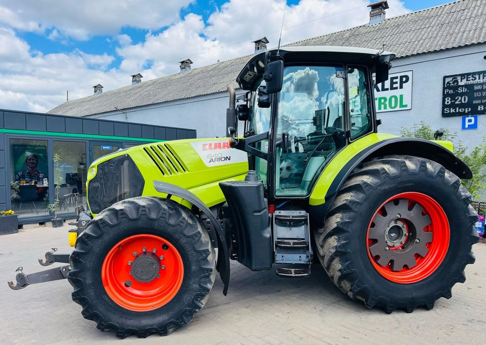 Claas Arion 640 - Máy cày: hình 2 Claas Arion 640 - Máy cày: hình 2