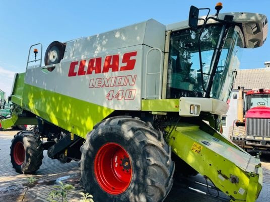 Claas LEXION 440 - Máy gặt đập: hình 4 Claas LEXION 440 - Máy gặt đập: hình 4