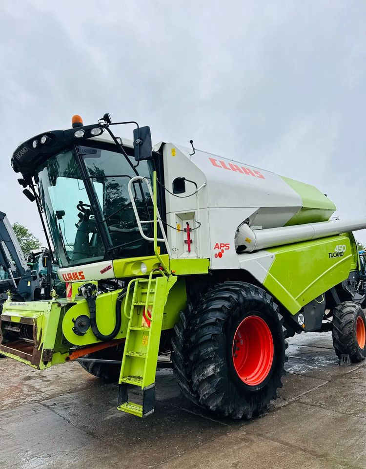 Claas Tucano 450 - Máy gặt đập: hình 1 Claas Tucano 450 - Máy gặt đập: hình 1
