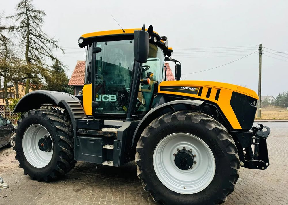 JCB FASTRAC 4220 - Máy cày: hình 4 JCB FASTRAC 4220 - Máy cày: hình 4