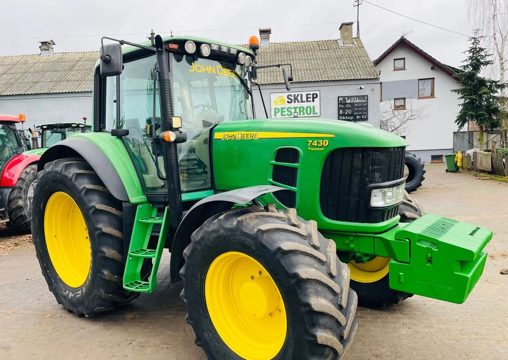 John Deere 7430 - Máy cày: hình 2 John Deere 7430 - Máy cày: hình 2