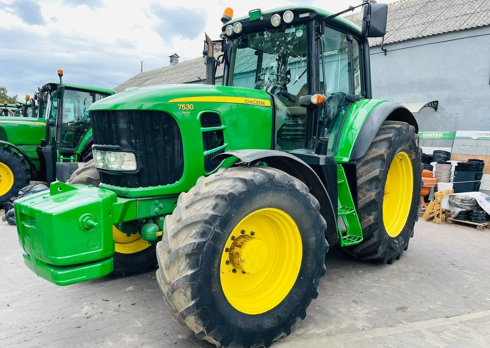 John Deere 7530 PREMIUM - Máy cày: hình 4 John Deere 7530 PREMIUM - Máy cày: hình 4