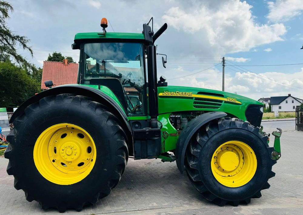 John Deere 7920 - Máy cày: hình 4 John Deere 7920 - Máy cày: hình 4